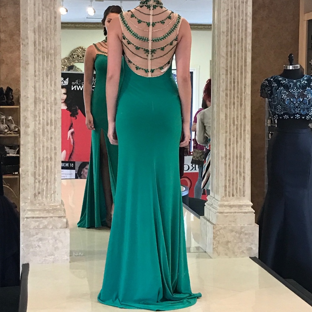 Prom dress - Picture 2 of 2